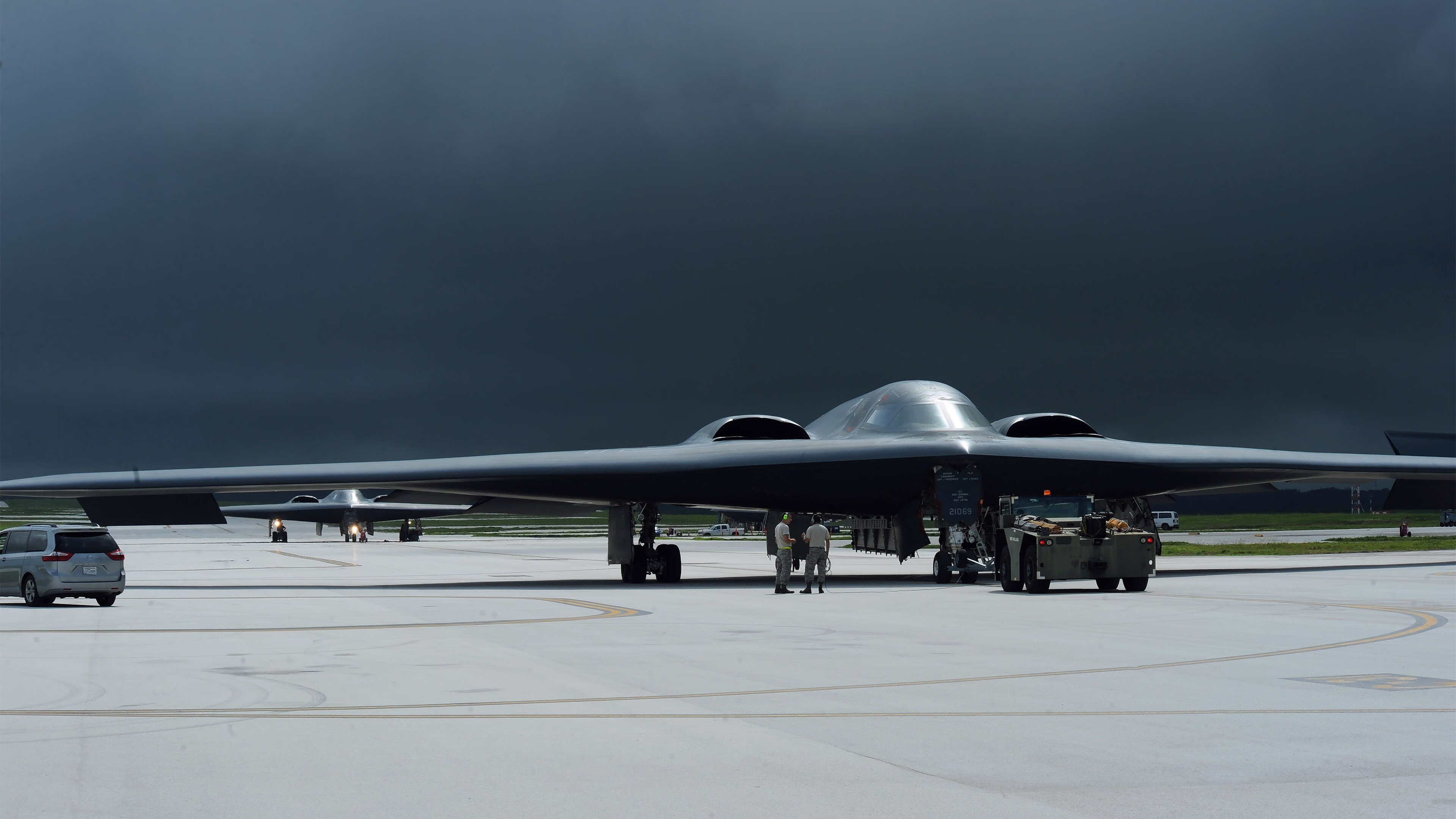 九游官网入口-国际空中飞人特技表演，视觉震撼的极限运动盛典，空中飞人动作