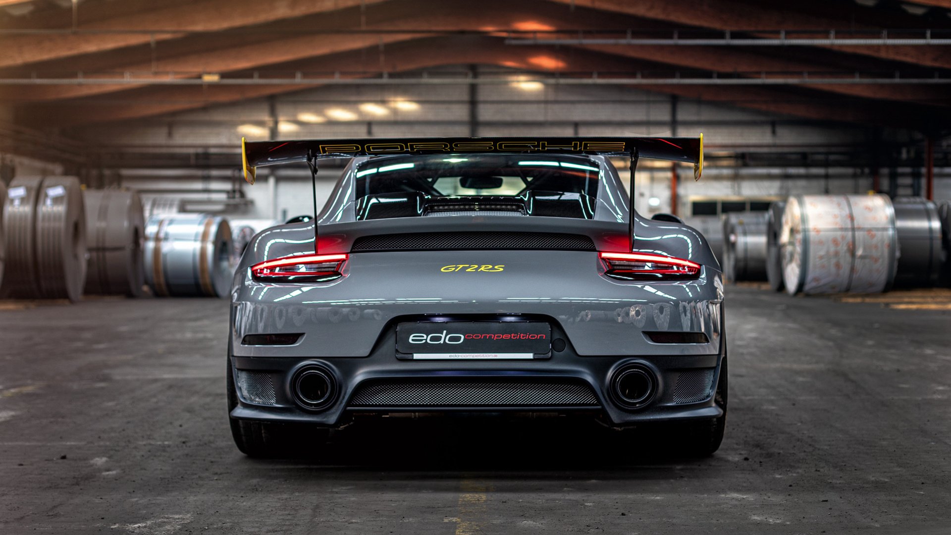 九游官网下载app下载-小城特色滑板街舞秀，青春在街头飞扬，滑板滑街